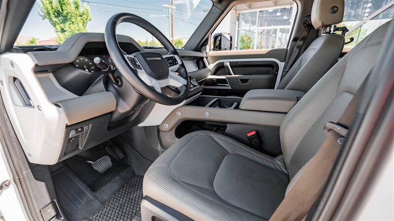 Used 2024 Land Rover Defender 110 S AWD/4WD image 18