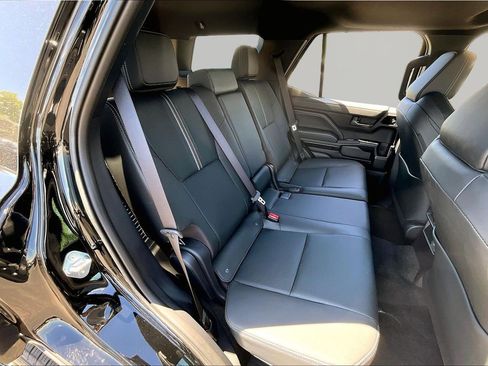New 2026 Toyota 4Runner Limited AWD/4WD image 20