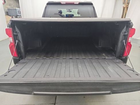 Used 2019 Chevrolet Silverado 1500 RST image 23