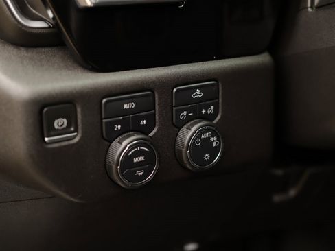 Used 2022 Chevrolet Silverado 1500 LT image 10