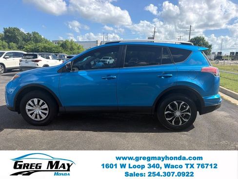 Used 2016 Toyota RAV4 LE FWD image 6