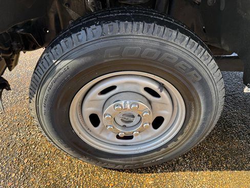 Used 2015 Ford F250 XL w/ Power Equipment Group image 16