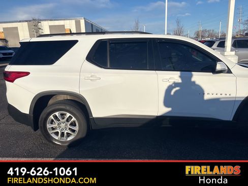 Used 2021 Chevrolet Traverse LT w/ LPO, Floor Liner Package image 13