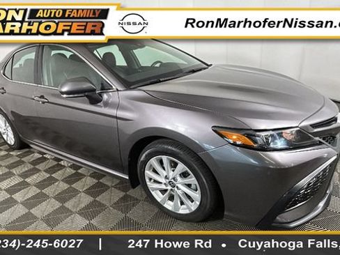 Used 2024 Toyota Camry SE FWD image 1