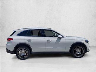 Used 2023 Mercedes-Benz GLC 300 video 4