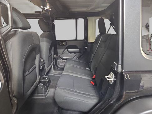 Used 2022 Jeep Wrangler Unlimited Sport AWD/4WD image 16
