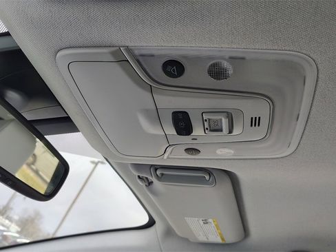 Used 2020 Toyota Prius XLE image 25