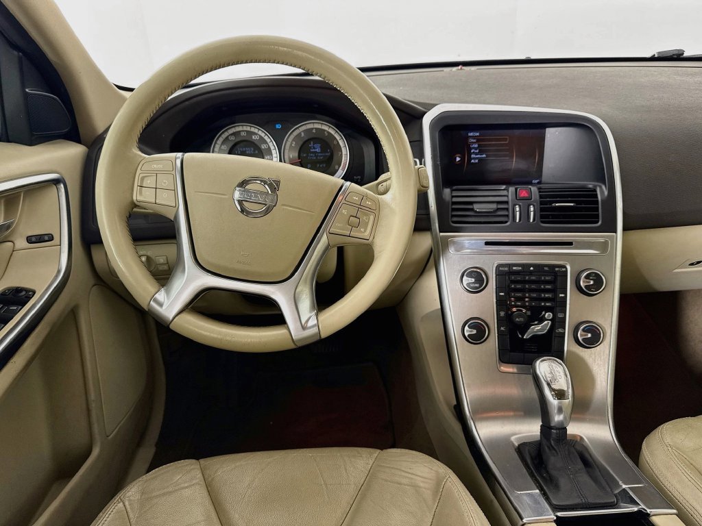 Used 2013 Volvo XC60 3.2 FWD image 25