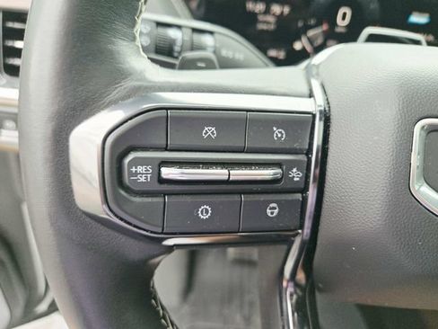 Used 2025 GMC Yukon Denali Ultimate AWD/4WD image 22