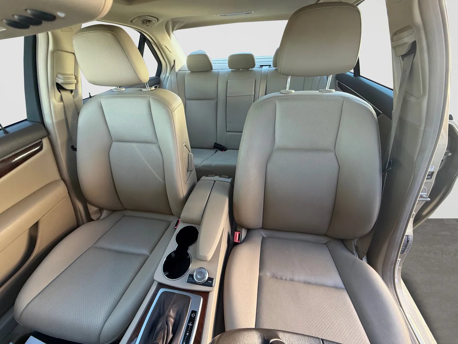 Used 2010 Mercedes-Benz C 300 Sedan image 13