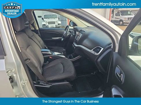 Used 2014 Dodge Journey SE w/ Flexible Seating Group image 18