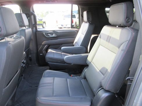 Certified 2024 Chevrolet Suburban RST w/ Luxury Package AWD/4WD image 23