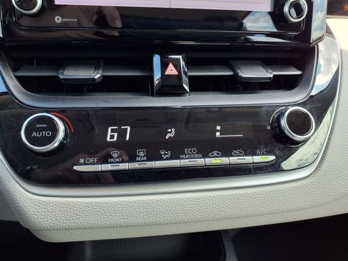 Used 2022 Toyota Corolla LE image 7