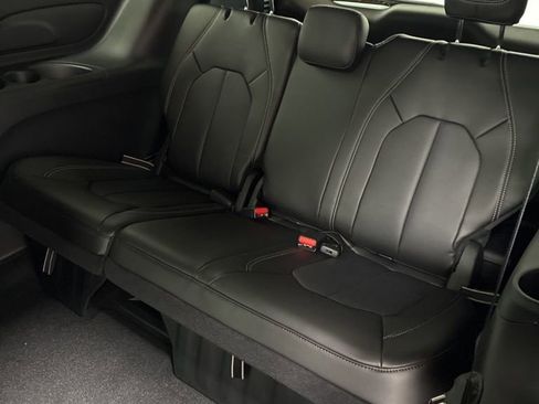 New 2026 Chrysler Pacifica Select w/ S Appearance Package AWD/4WD image 25