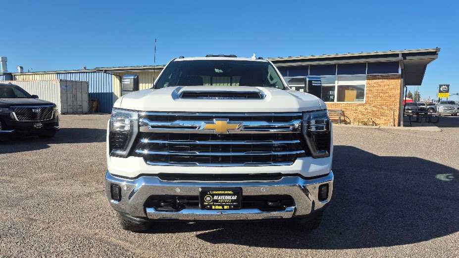Used 2024 Chevrolet Silverado 2500 LTZ w/ LTZ Convenience Package AWD/4WD image 11