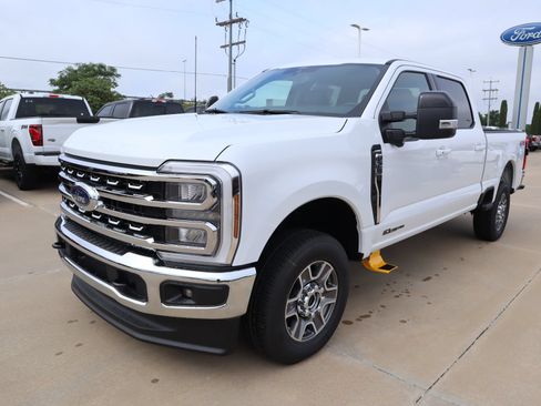 New 2026 Ford F250 Lariat AWD/4WD image 12