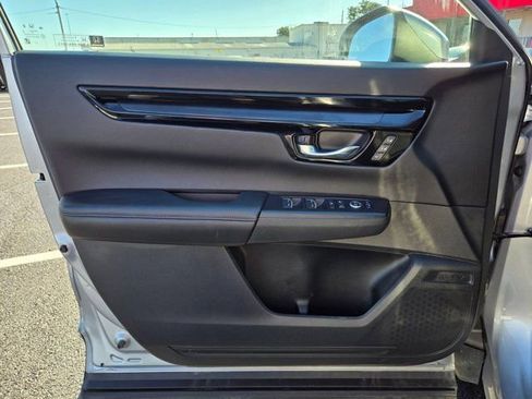 Used 2025 Honda CR-V EX-L image 13
