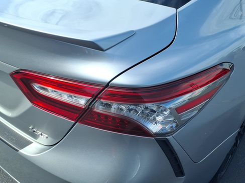 Used 2019 Toyota Camry XSE FWD image 15