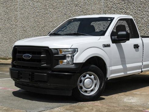 Used 2017 Ford F150 XL w/ Equipment Group 101A Mid RWD image 5