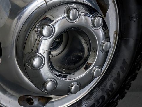 Used 2024 Ford F350 Lariat w/ FX4 Off-Road Package image 55