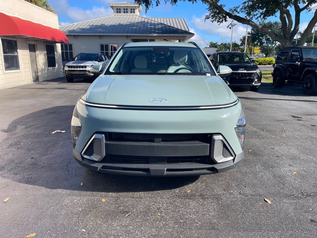 Used 2025 Hyundai Kona SEL FWD image 9