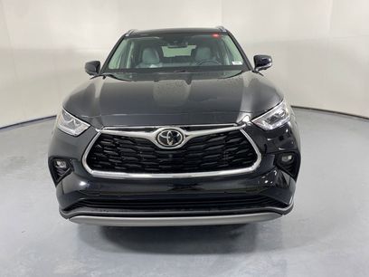 New 2026 Toyota Highlander Platinum