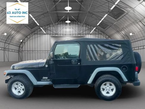 Used 2006 Jeep Wrangler Unlimited w/ Security Group AWD/4WD image 5