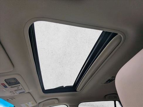 Used 2019 Subaru Outback 2.5i Limited AWD/4WD image 18