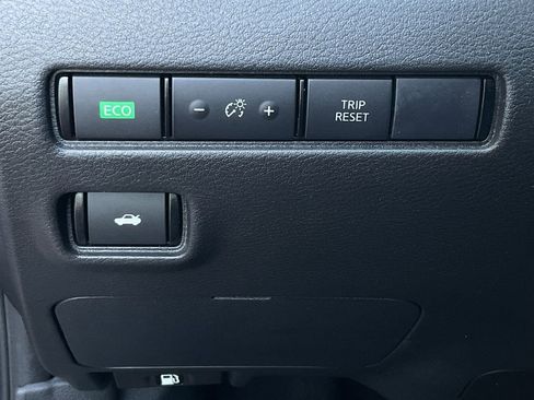 Used 2025 Nissan Sentra S image 25