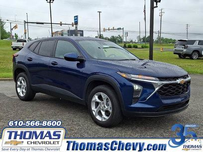 Used 2024 Chevrolet Trax LS w/ LS Convenience Package