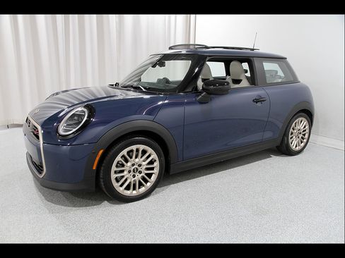 Certified 2025 MINI Cooper S FWD image 3