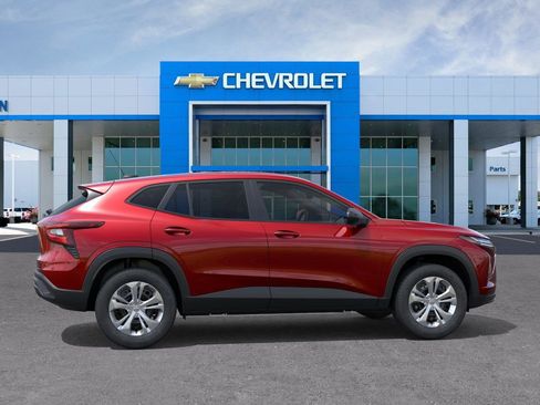 New 2026 Chevrolet Trax LS image 5