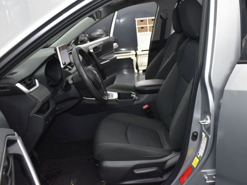 Used 2024 Toyota RAV4 LE image 23