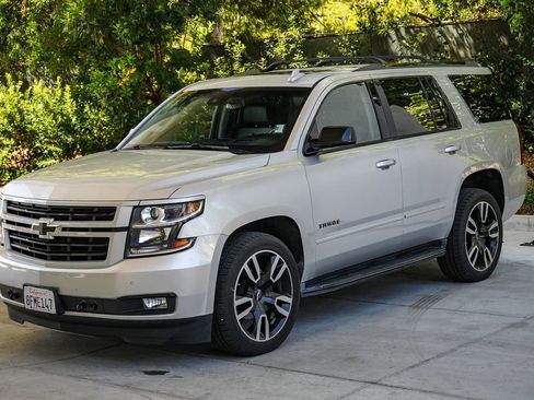 Used 2018 Chevrolet Tahoe Premier AWD/4WD image 3