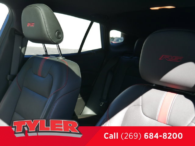 Used 2024 Chevrolet Trax RS w/ Sunroof Package FWD image 37