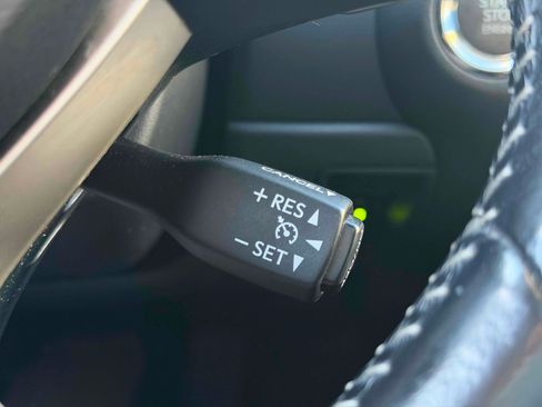 Used 2016 Lexus GS 200t RWD image 31