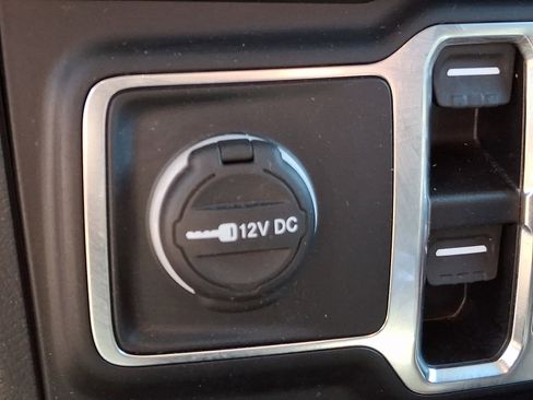 Used 2022 Jeep Wrangler Unlimited Sport AWD/4WD image 24