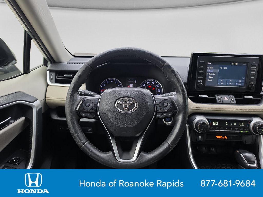 Used 2019 Toyota RAV4 XLE Premium FWD image 13