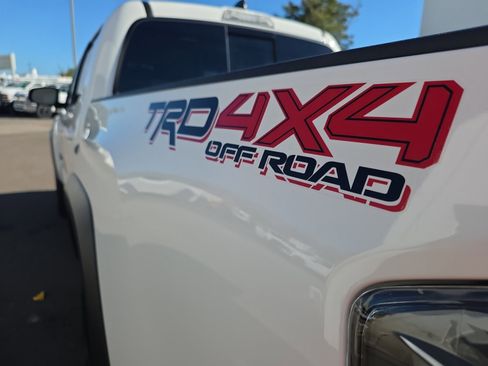Used 2023 Toyota Tacoma TRD Off-Road image 18