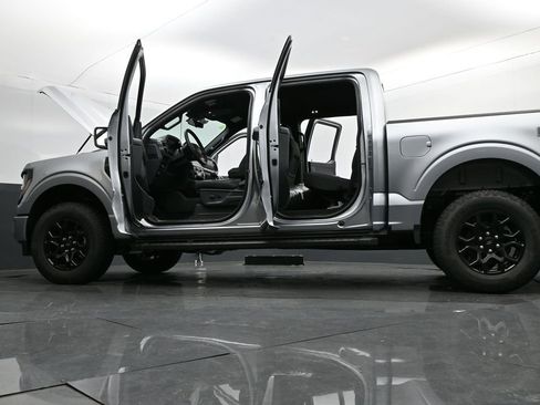 New 2026 Ford F150 XLT w/ FX4 Off-Road Package image 32