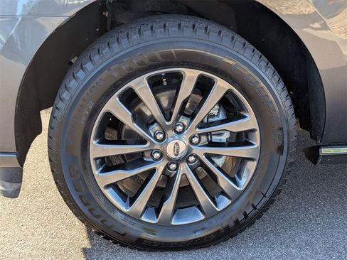 Used 2021 Ford Expedition Max Limited image 10