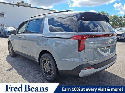 New 2026 Kia Carnival EX FWD image 3