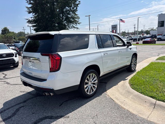 Used 2021 GMC Yukon XL Denali w/ Denali Premium Package AWD/4WD image 8