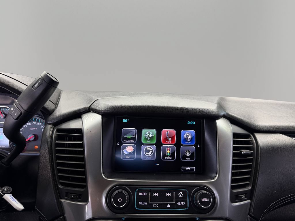 Used 2018 Chevrolet Suburban LT RWD image 22