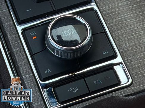 Used 2024 Ford Expedition Limited image 19