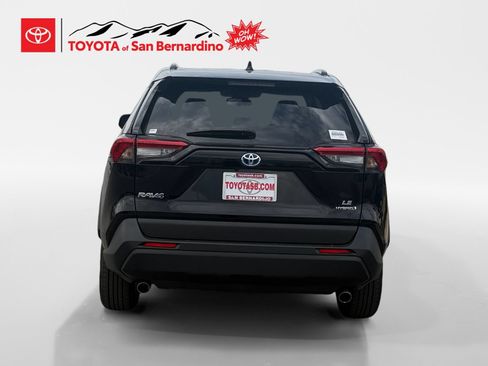 Certified 2024 Toyota RAV4 LE AWD/4WD image 4