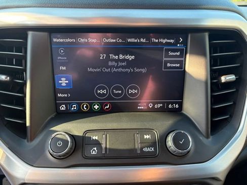 Certified 2023 GMC Acadia SLE w/ Driver Convenience Package image 24