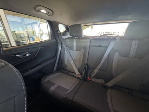 Used 2025 Chevrolet Blazer LT FWD image 35