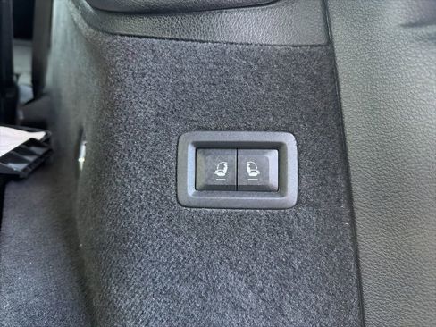 Certified 2023 Jeep Grand Cherokee L Overland w/ Rear Seat Video Group I AWD/4WD image 28