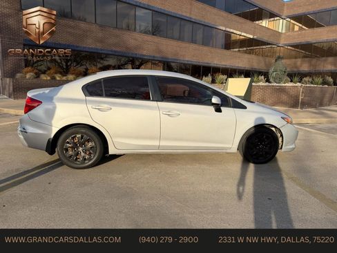 Used 2012 Honda Civic LX image 7